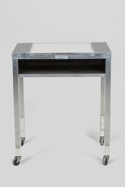 Schalk in Zurich
Serving cart with chrome-plated m