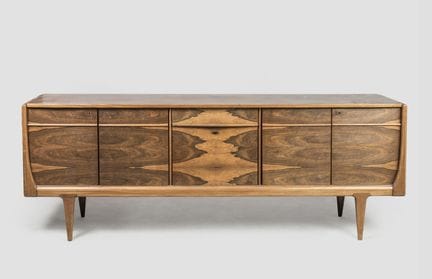 Années 1960
Enfilade en teck et bois exotique ouvr
