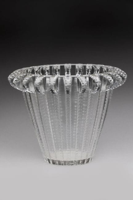 René Lalique (1860–1945)
“Royat” model vase in sat