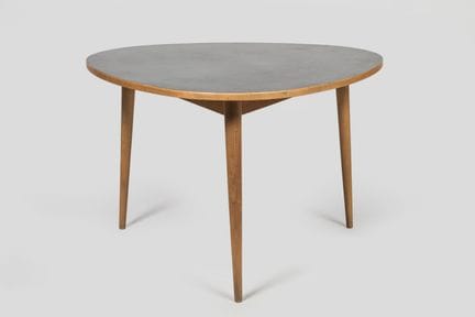 Max Bill (1908–1994)
Triangular-oval coffee table 