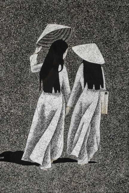 印度支那／越南
两块漆板：
一块饰有两名戴宽檐帽的女子，采用蛋壳镶嵌工艺。高60厘米，宽40厘米
另