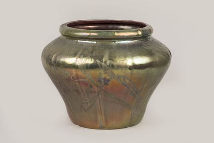 Delphin Massier (1836-1907)
Large iridescent earth