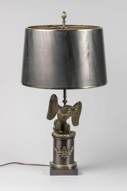 Maison Charles 
Lampe de table modèle « à l'aigle 