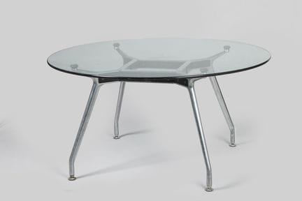 Padua (Italy)
Round “ICF” dining table with a stee