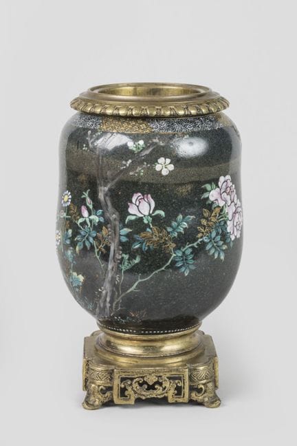 In the style of Vieillard in Bordeaux
Polychrome c