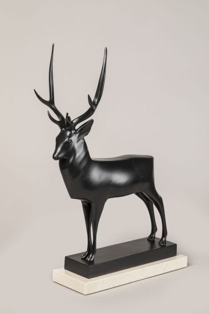 据弗朗索瓦·庞庞（François POMPON，1855-1933）作品
“大雄鹿”
黑色古铜色调