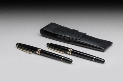 MONT-BLANC. Schwarzer Füllfederhalter und schwarze