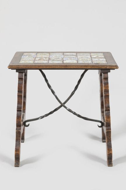Small TABLE with a tiled top. Spanish style. 49 x 