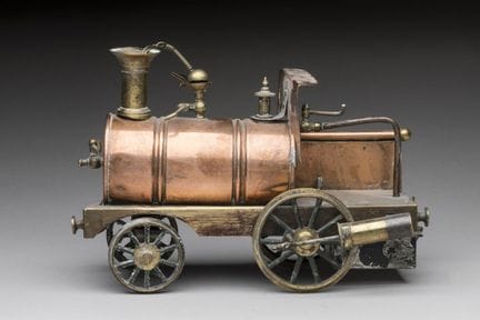 TRAIN miniature en cuivre et laiton. Époque XIXème
