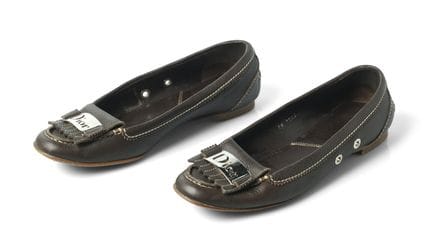 DIOR – Zwei Paar Mokassins mit Fransen: 
- Ein Paa