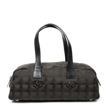 CHANEL - SAC à main porté épaule, modèle "New Trav