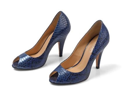 COSMO Paris - Paar Pumps aus blauem Leder in blaue