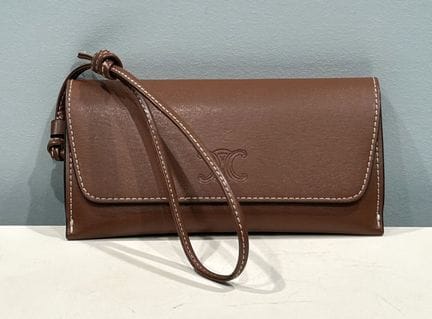 CELINE - ETUI à lunettes modèle "Triomphe" en simi