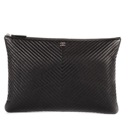 CHANEL – CLUTCH, Modell „Large Chevron O-Case Zip“