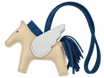 HERMÈS - Charm modèle "Rodéo Pégase" PM en cuir cr