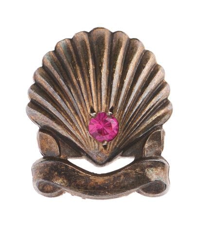 CARTIER - BOUTON de revers modèle« coquille Saint 