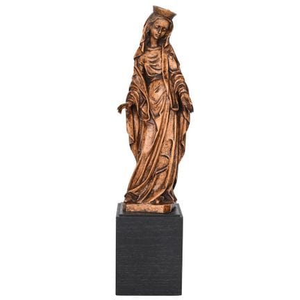 Einst vielfarbige Holzstatue einer Jungfrau mit ei