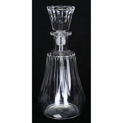 BACCARAT. CARAFFA in cristallo intagliato. Firmata
