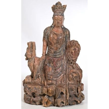 Guanyin in posizione di relax regale. Legno con no