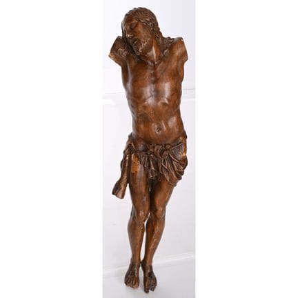 CHRISTUS aus Nussbaumholz mit einigen Spuren von P