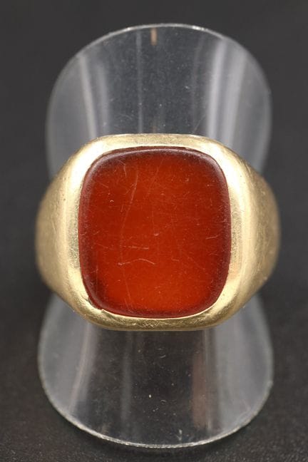 Siegelring aus 18 Karat Gelbgold (750°/00) mit Kar