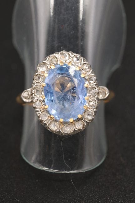 Antiker Ring aus 18 Karat Gelbgold (750°/00) und P