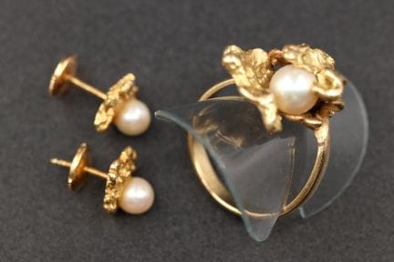 Schmuckset aus 18 Karat Gelbgold (750°/00) von Ama
