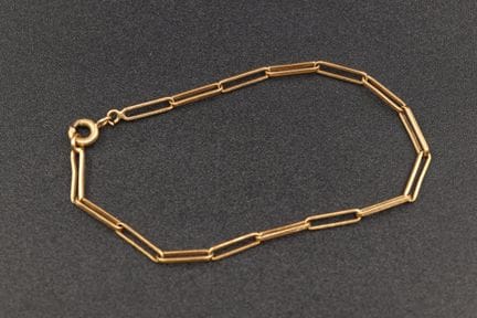 Armband aus 18 Karat Gelbgold (750°/00) mit Pferde
