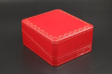 CARTIER – Mit rotem Leder bezogenes Etui für die S