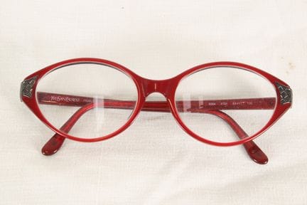 YVES SAINT LAURENT - Paire de lunettes de vue en a