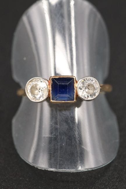 Ring aus 18 Karat Gelbgold (750°/00) und Platin, i
