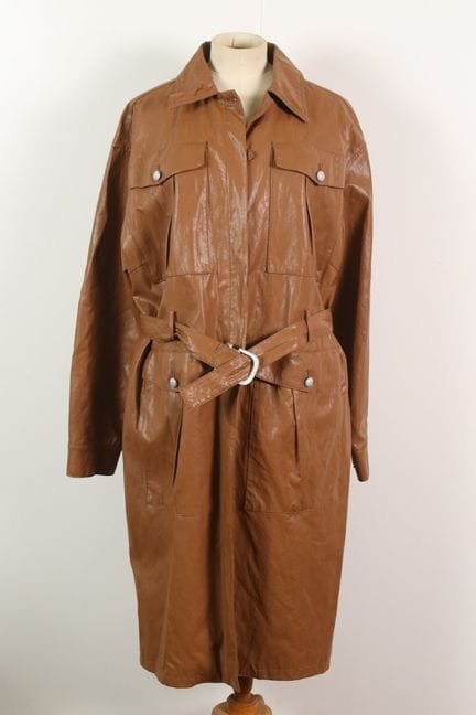 PINKO - Trench en toile enduite camel façon cuir. 