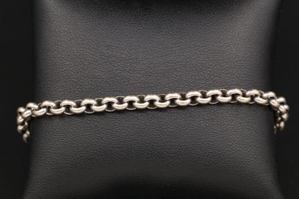 Bracelet maille jaseron en argent. Poids : 16,2 g.