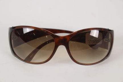 PRADA - Paire de lunettes de soleil en acétate tei