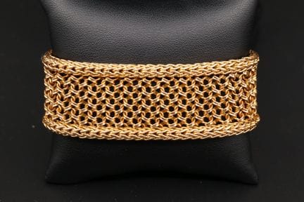 Armband aus geflochtenem Band in 18 Karat Gelbgold