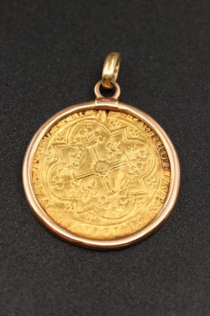 Medaillon-Anhänger aus 18 Karat Gelbgold (750°/00)