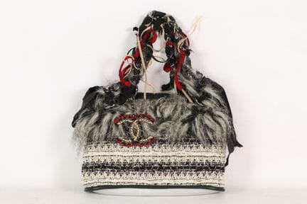 CHANEL - Petit sac cabas porté main modèle Inuit F