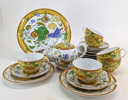 HERMÈS 
“La siesta” model 
Polychrome porcelain te