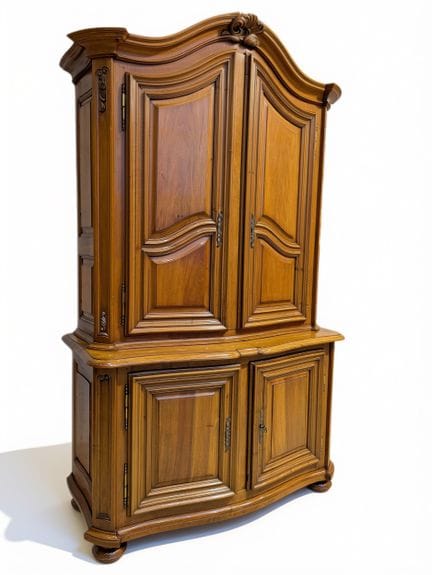 Elsässisches zweitüriges Sideboard 
Aus Tannenholz