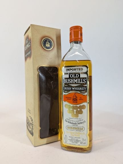 1 bouteille Old Bushmills, Irish Whisky, dans son 