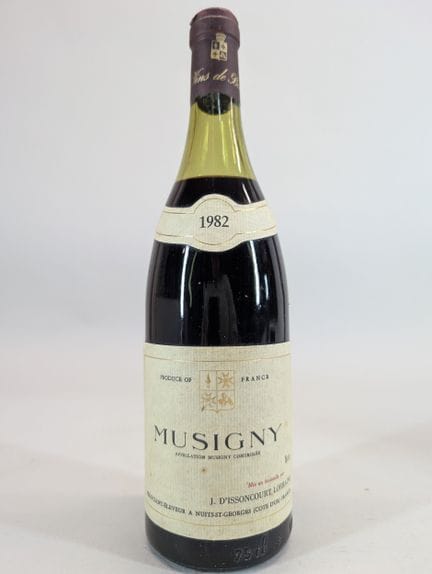 1 bottle J. D'Issoncourt Lorraine, Musigny, 1982, 