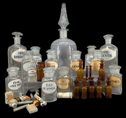 Sammlung von APOTHEKERGLÄSERN
Glasbehälter, teilwe
