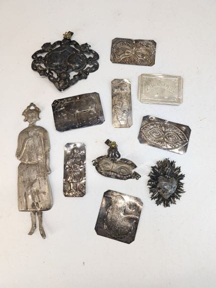 EX-VOTO
Sammlung von etwa 11 Ex-Voto-Objekten aus 