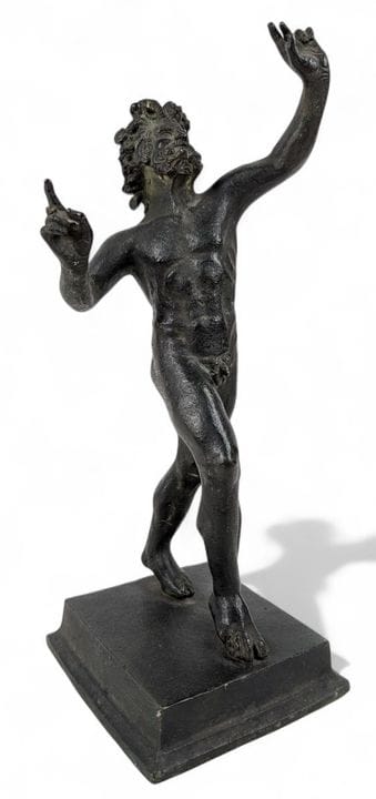 Nach dem ANTIQUE
„Tanzender Faun aus Pompeji“
Bron