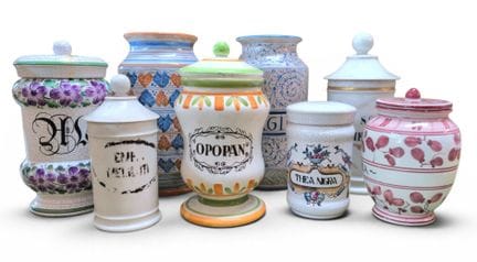 Sammlung von APOTHEKERGLÄSERN
Steingut oder Porzel