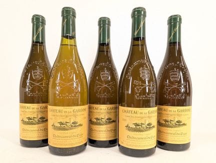 5 bouteilles :
- 4 bouteilles Château de la Gardin
