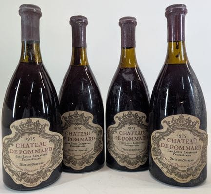 4 bouteilles Château de Pommard, Pommard, 1975, ét