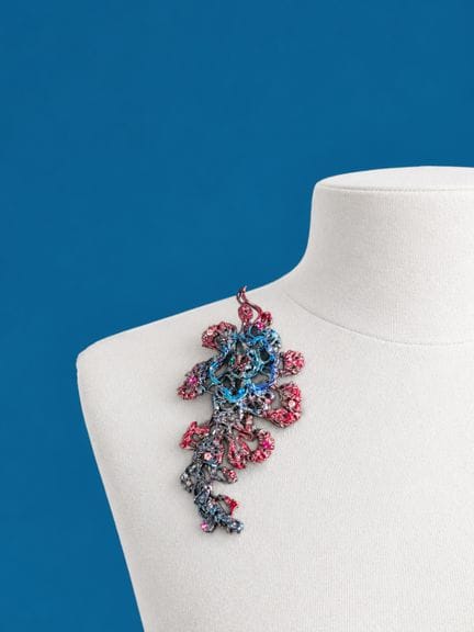 CHRISTIAN LACROIX Made in France Blumenbrosche aus