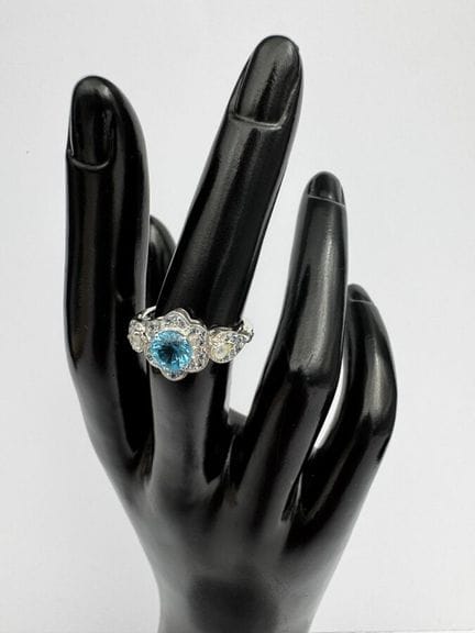 Anillo de plata 925 con topacios azules redondos, 