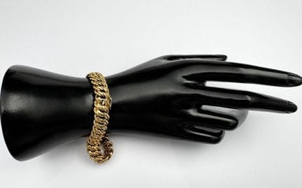 Una pulsera de eslabones tipo «gourmet» de malla a